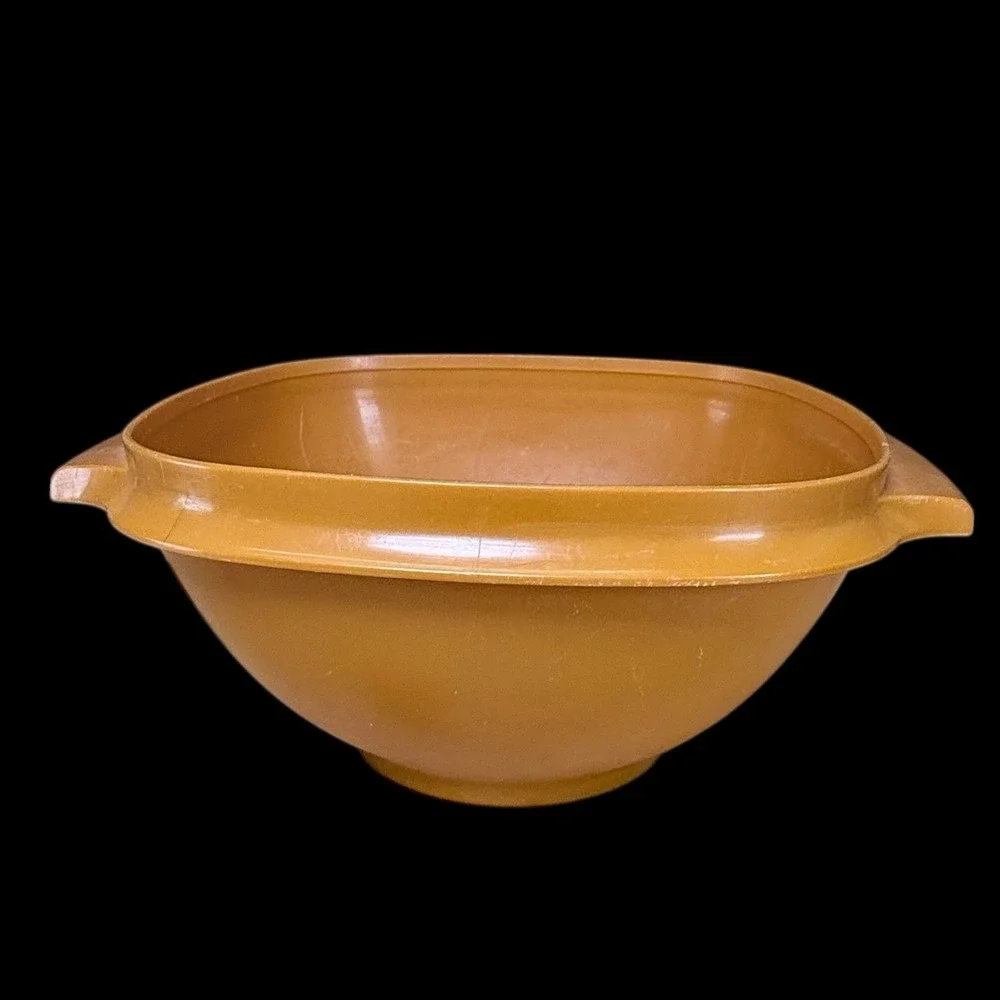 Vintage Tupperware Harvest Gold Round Salad Bowl Container 880-6‎ Only. No Lid.